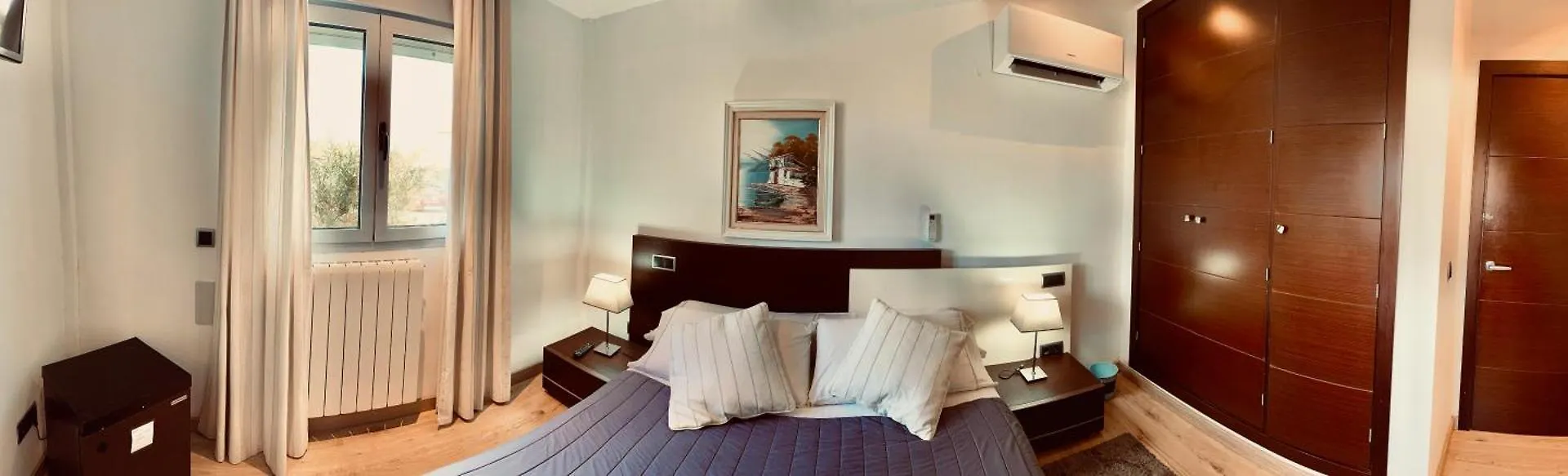 Red House Bed & Breakfast Llucmajor  Llucmajor (Mallorca)