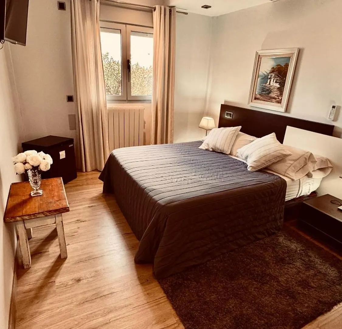 Red House Bed & Breakfast Llucmajor  Homestay