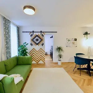  Apartment Modern Flat With Parking Space Österreich